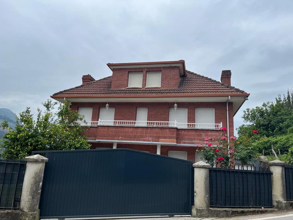 Casamentera Villa Mentera Barruelo Exteriör bild